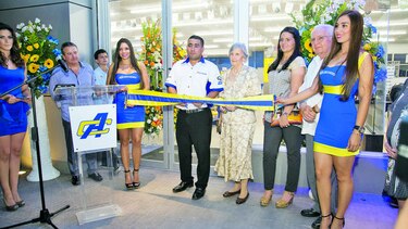Corte de cinta de Auto Centro vía Tocumen