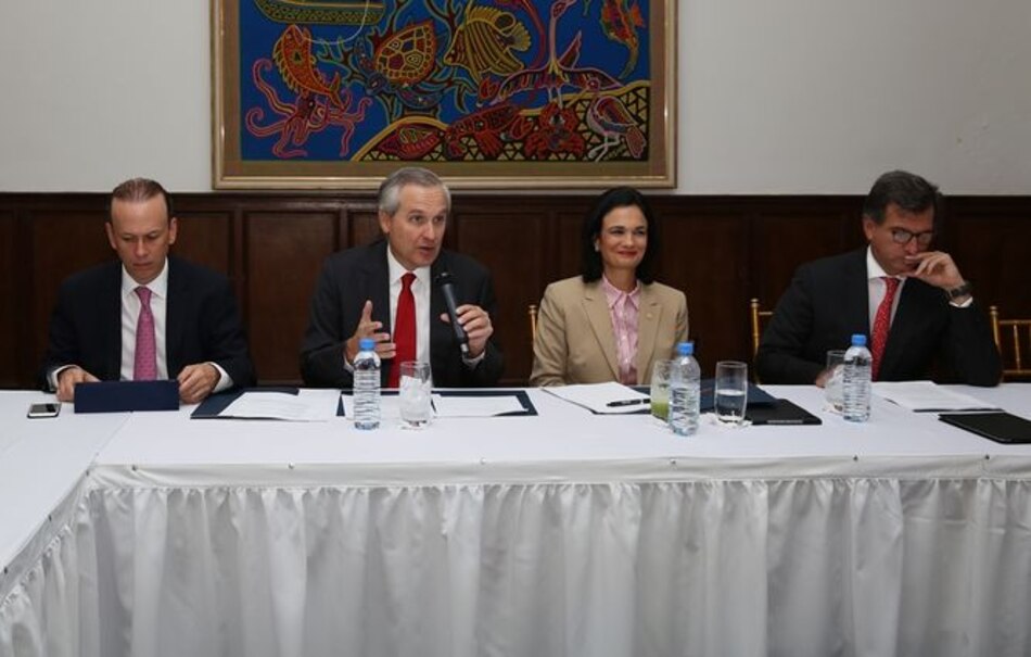 Gobierno continúa discusiones para reformar la Ley de Contrataciones Públicas