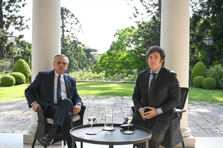 Transición comienza con una primera reunión entre Alberto Fernández y Javier Milei
