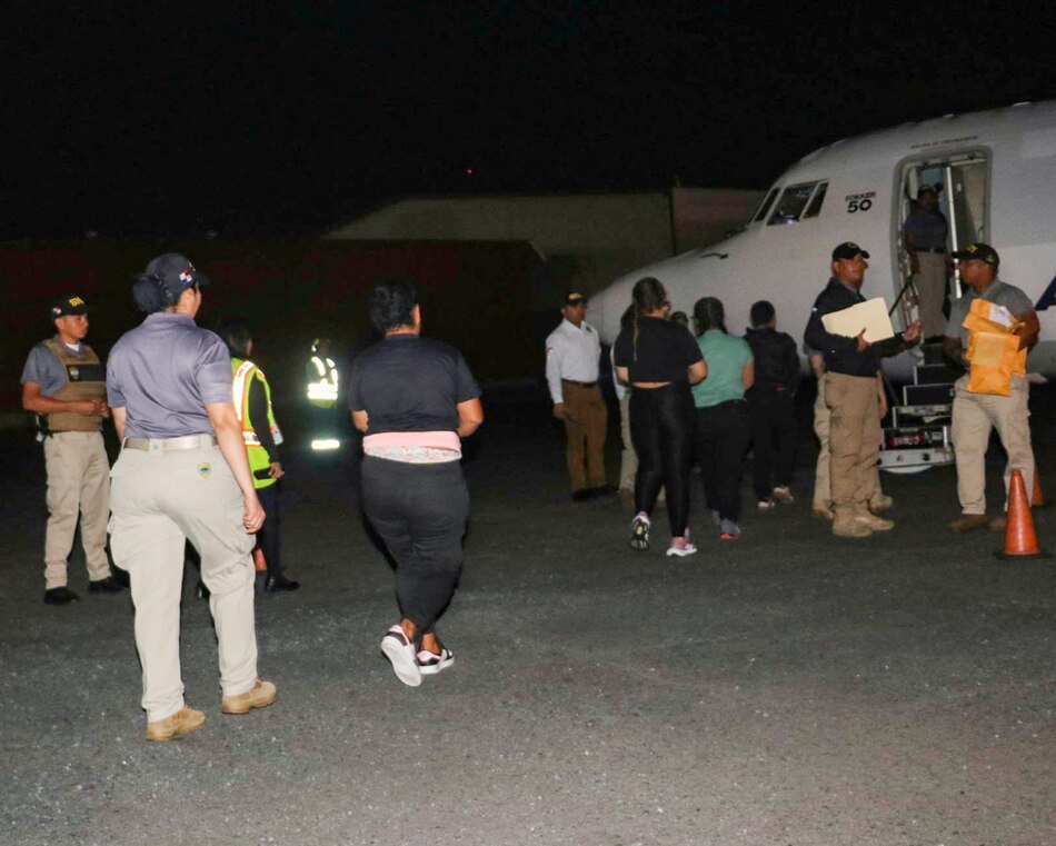 Panamá realiza primer vuelo masivo de deportación y expulsión de ciudadanos colombianos en 2025