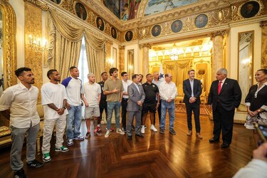 Presidente Mulino recibe a la selección de Panamá en el Palacio de las Garzas