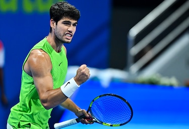 Carlos Alcaraz es campeón en Doha arrasando a Fils en apenas 50 minutos de final