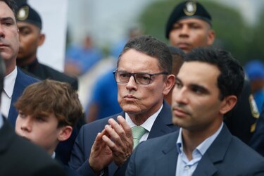 Panamá espera disminuir ingreso de 200 mil migrantes irregulares este año, según ministro Ábrego