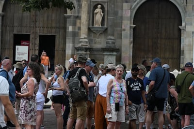 Casco Antiguo vive auge comercial en Semana Santa y empresarios piden orden en cierres viales
