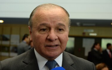 Elías Castillo discute tema del Canal con el PRD