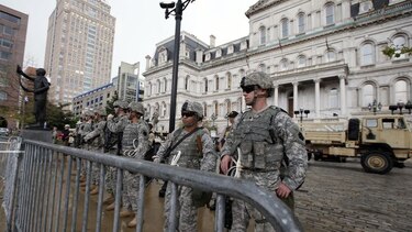 Baltimore extiende toque de queda al fin de semana