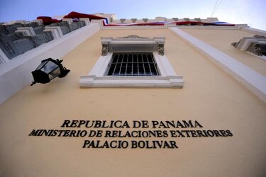 Panamá pide a Maduro que se dedique a concretar diálogo entre venezolanos