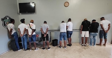 Detienen a 3 menores de edad y 7 adultos tras una riña en Albrook Mall
