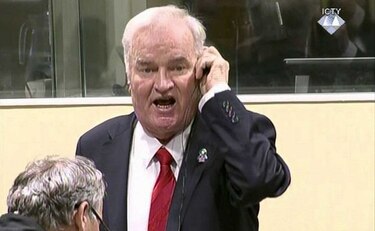 Corte de la ONU condena a Mladic a una cadena perpetua por genocidio