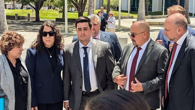 Condenan a Tesla a pagar más de US$200 millones por una falla del piloto automático que causó una muerte