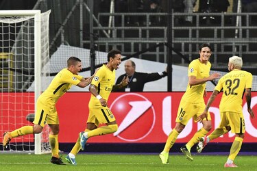 Barcelona, PSG y Manchester United siguen imparables