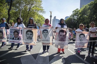 Sentencia 'histórica' ordena nueva investigación por 43 estudiantes desaparecidos en México