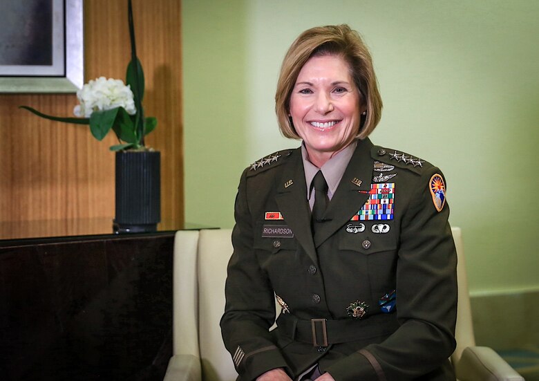 ‘Soy la primera mujer comandante del Comando Sur, eso es genial. Pero no seré la última’, Laura Richardson