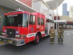 Fuga de gas subterráneo en Multiplaza; bomberos ordenan cierre por algunas horas de restaurantes