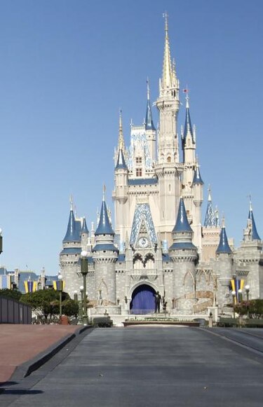 Luego de 70 años empleados de Disney podrán usar barba