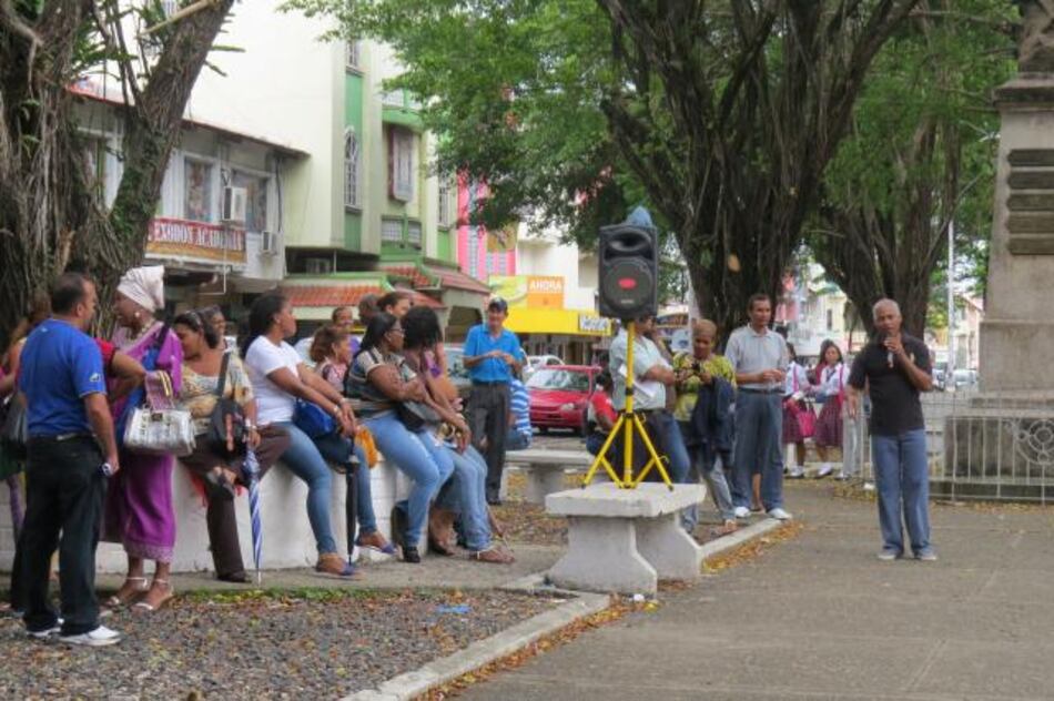 Docentes confían en lograr acuerdo que ponga fin a huelga