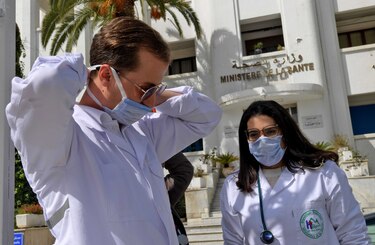 OMS alerta del ‘rápido agotamiento’ de las reservas de equipos de protección