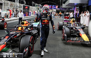 Verstappen saldrá primero en Yeda; Checo parte tercero y Alonso cuarto