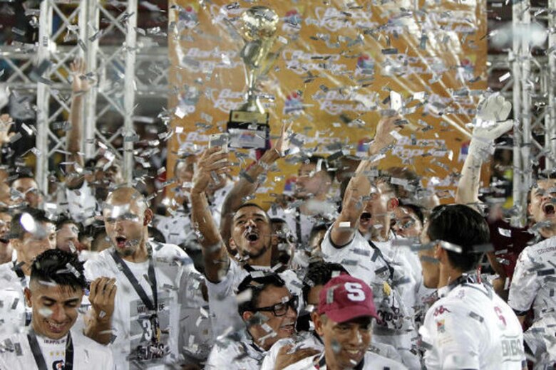 Adolfo Machado se corona en Costa Rica con el Saprissa