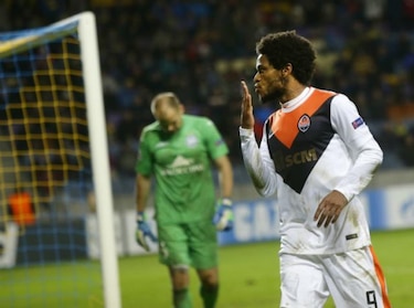 Los cinco goles de Luiz Adriano despertaron el interés de Dunga