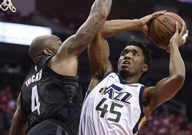 Jazz supera a Rockets y empata serie semifinal del Oeste
