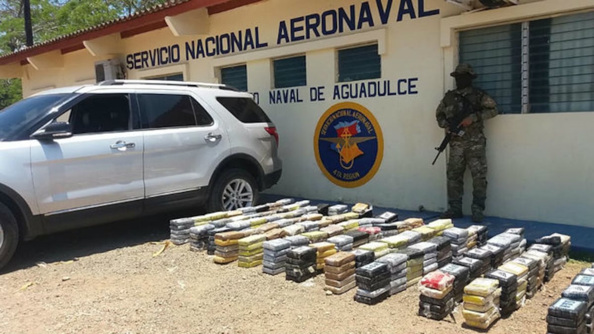 Se incautan 971 bultos de presunta droga en playa La Pacora