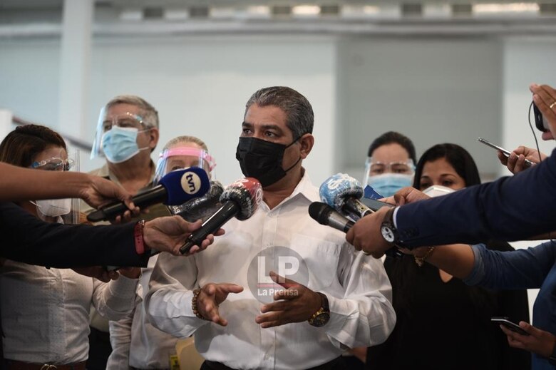 Ministro Sucre: ‘en la capital los hospitales están en una situación difícil’