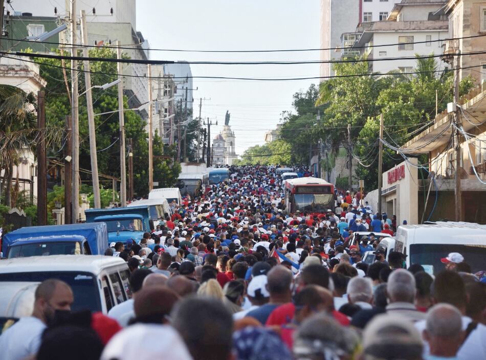 Gobierno de Cuba moviliza a sus partidarios
