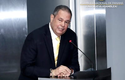 ¿Renuncias o destituciones? Funcionarios dejan el gobierno en medio de críticas por la gestión institucional