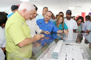 Presidente responsabiliza al Suntracs por no poder inaugurar hospital