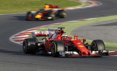 Raikkonen supera a Hamilton en los ensayos