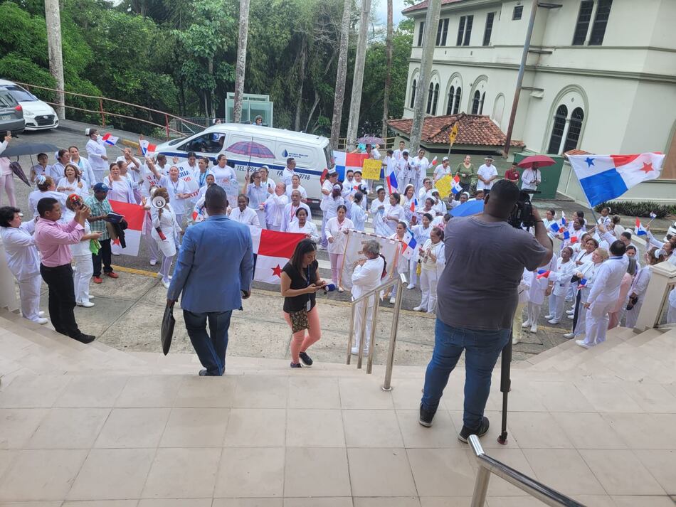 El grito de protesta sigue en la calle