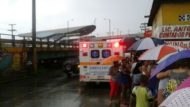 Suspenden búsqueda de menor que fue arrastrado por el río en medio de fuerte lluvia