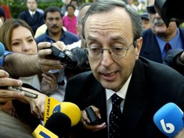 Fiscalía pide 24 años de cárcel para ex presidente Calderón