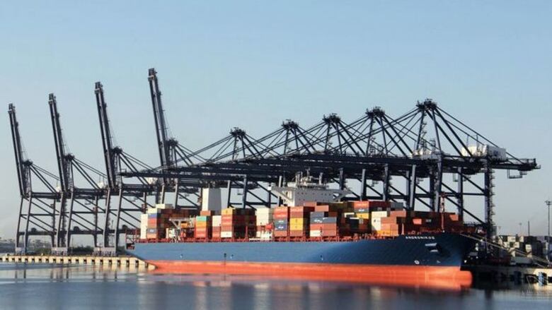 Andronikos de la naviera Cosco, primer buque que transitará por nuevas esclusas del Canal ampliado