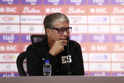 Hernán ‘Bolillo’ Gómez se queda al frente de la Selección de El Salvador