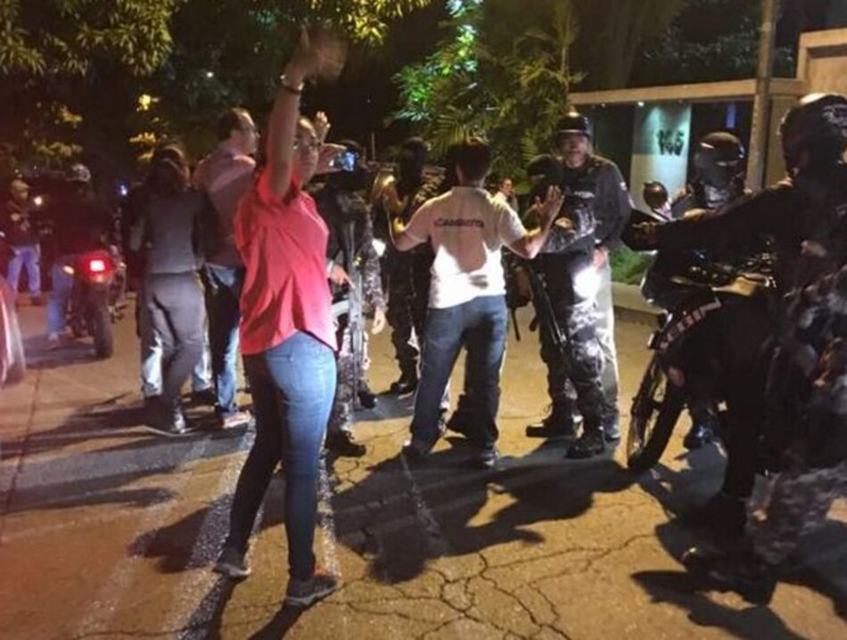 Venezuela: Sebin secuestra a asesores de la MUD