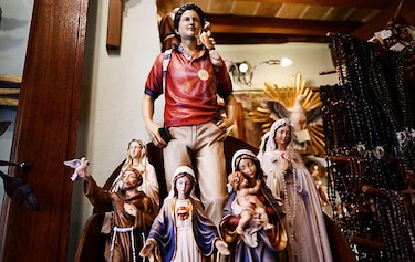 Quién fue Carlo Acutis, el ‘influencer de Dios’ al que el Vaticano declaró santo tras atribuirle el milagro de curar a una joven costarricense