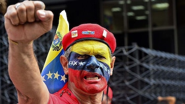 Del antiimperialismo a colaborar con Estados Unidos: cómo se ha ido transformando el chavismo con la meta de preservar el poder