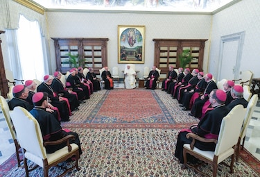 Finanzas del Vaticano en déficit, pese a venta de activos
