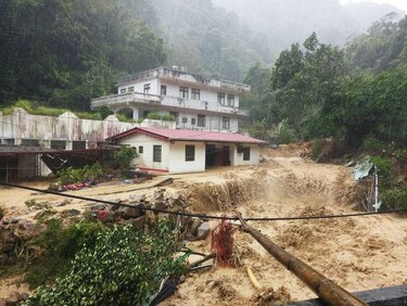Tifón Soudelor avanza hacia China tras dejar cinco muertos en Taiwan