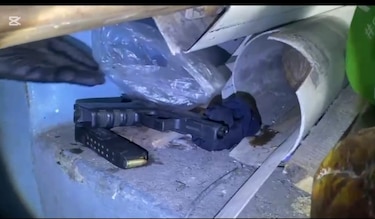 Policía Nacional suspende un ‘parking’ en Colón tras hurto de arma a un agente