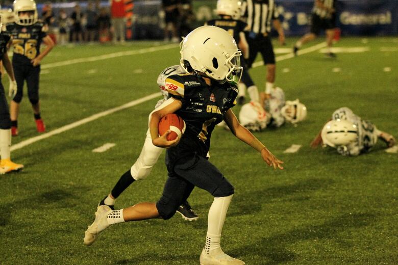 Emociones y grandes actuaciones marcaron la tercera semana de la Kiwanis Football League
