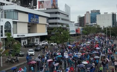 Educadores intensifican protestas: ‘¡Esta lucha no termina sin la ley no se elimina!’