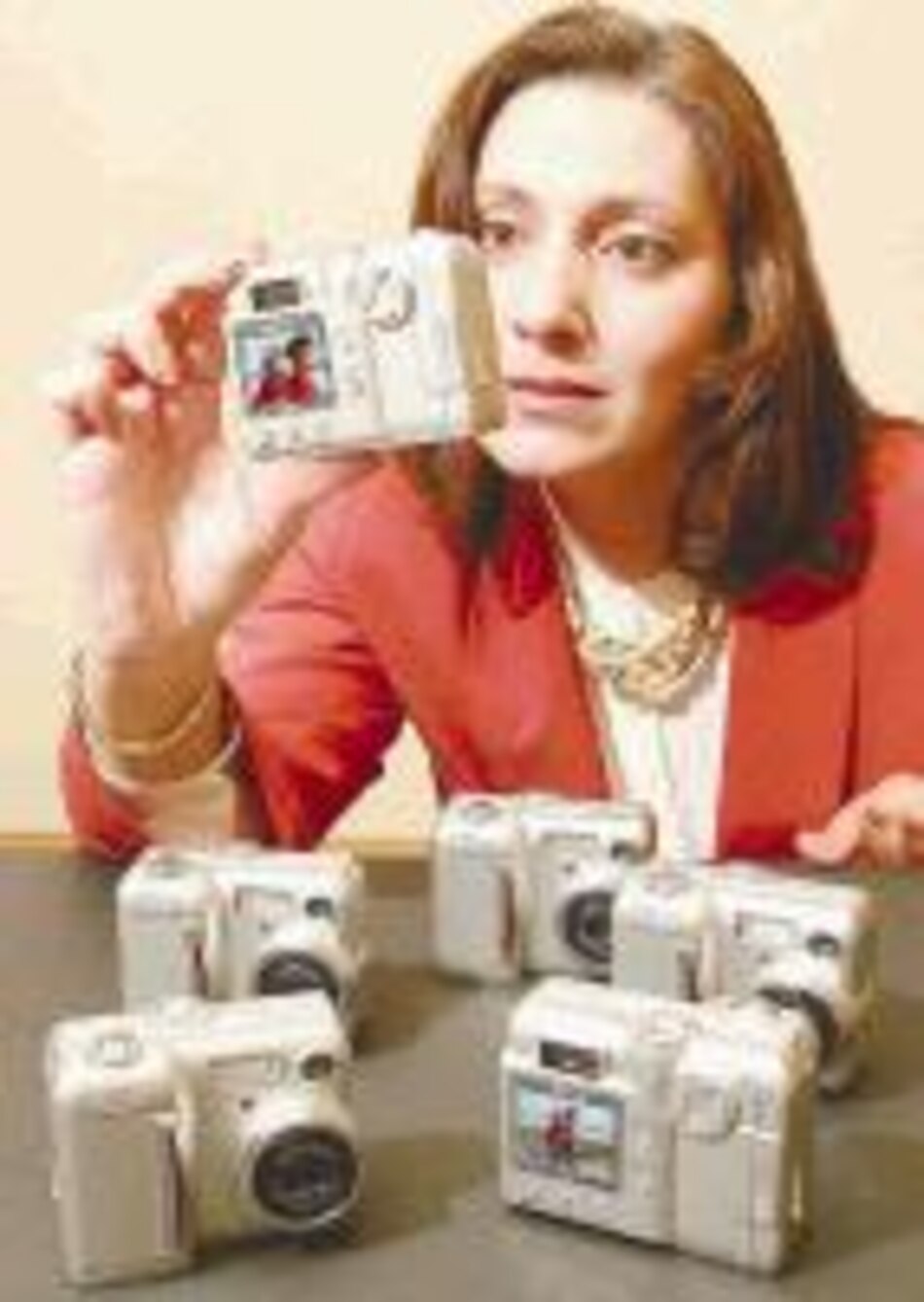 Nikon registra pérdidas en periodo abril-septiembre