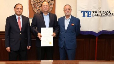 Tribunal Electoral finaliza con el proceso de entrega de credenciales