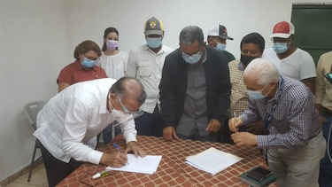 Arroceros y Mida firman acuerdo en el pago de compensaciones; abren la vía Interamericana