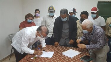 Arroceros y Mida firman acuerdo en el pago de compensaciones; abren la vía Interamericana