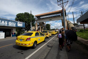 Crisis en Bocas del Toro: Arzobispo Ulloa y rabino Kraselnik llevan mensaje de Mulino al dirigente del sindicato bananero