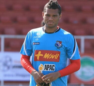 Panameño Blackburn espera debutar con éxito en Liga de Campeones